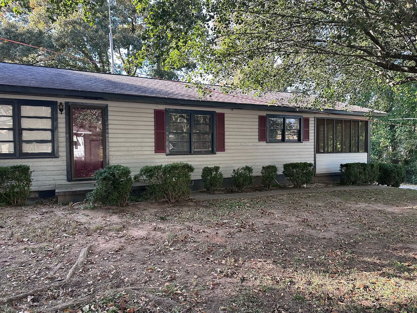 2-Bedroom Single-Family Home for Rent in Commerce, GA — Photo 2