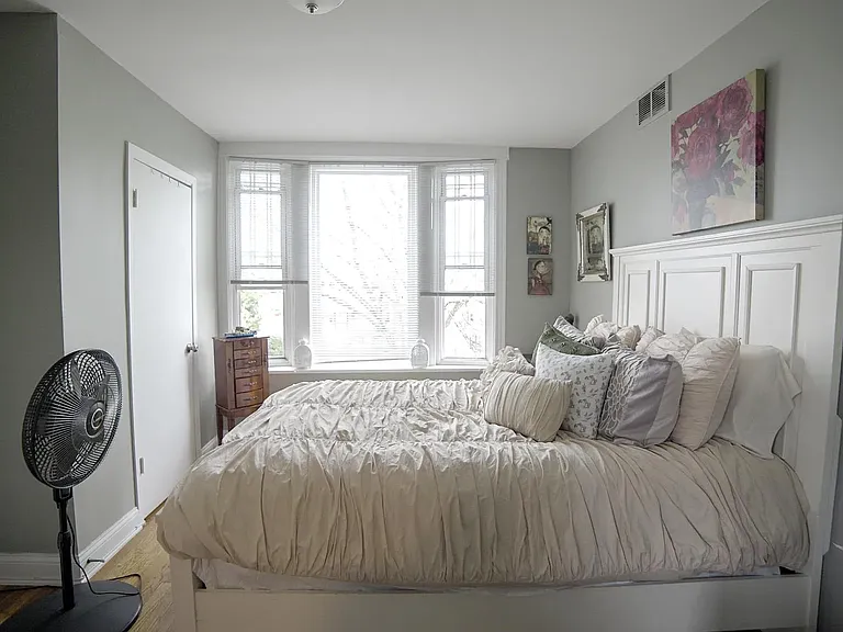 2545 N Springfield Ave #1 — Photo 6