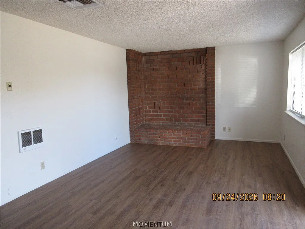 1 bed, 1.0 bath, 655 sqft, $695 — Photo 2