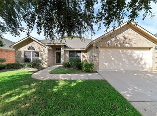 2225 Park Hurst Dr, Arlington, TX 76001