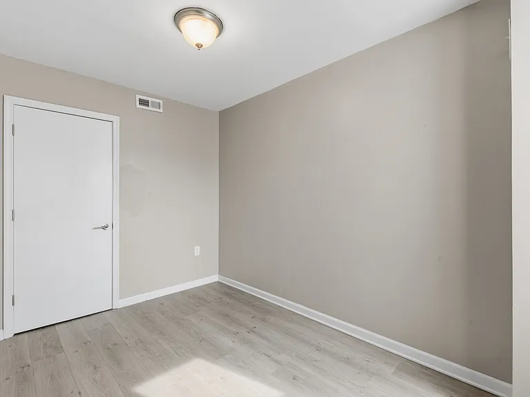 2340 S Hutchinson St — Photo 22