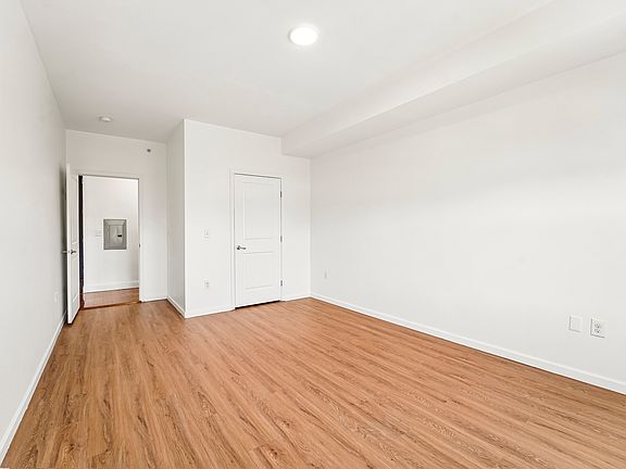 2nd image of 111 Glenwood Ave #Pl02