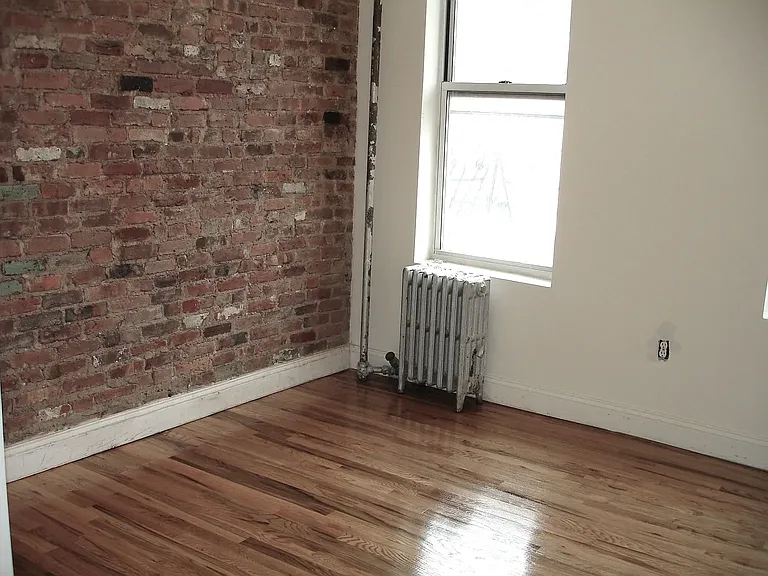 346 E 20th St #26 — Photo 6