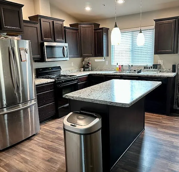3066 W Center St — Photo 10