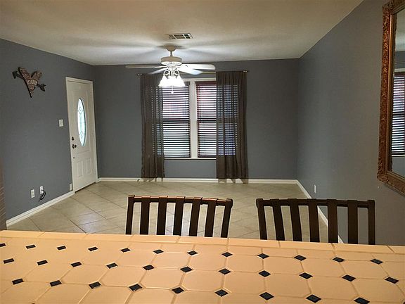 3rd image of 2286 Briarcliff Dr
