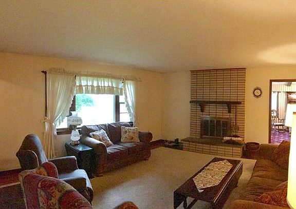 5th image of 16 Brookfield Dr