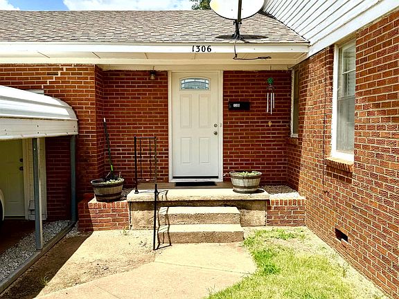 2nd image of 1306 Hite Blvd