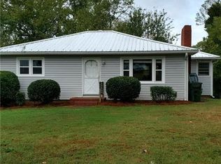 406 Barnwell St, Thomasville, NC 27360