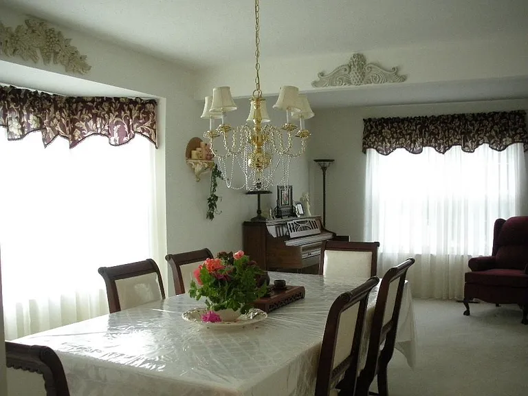 7999 Bradford Ct — Photo 8