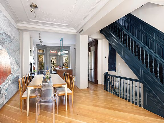 5th image of 275 Park Pl
