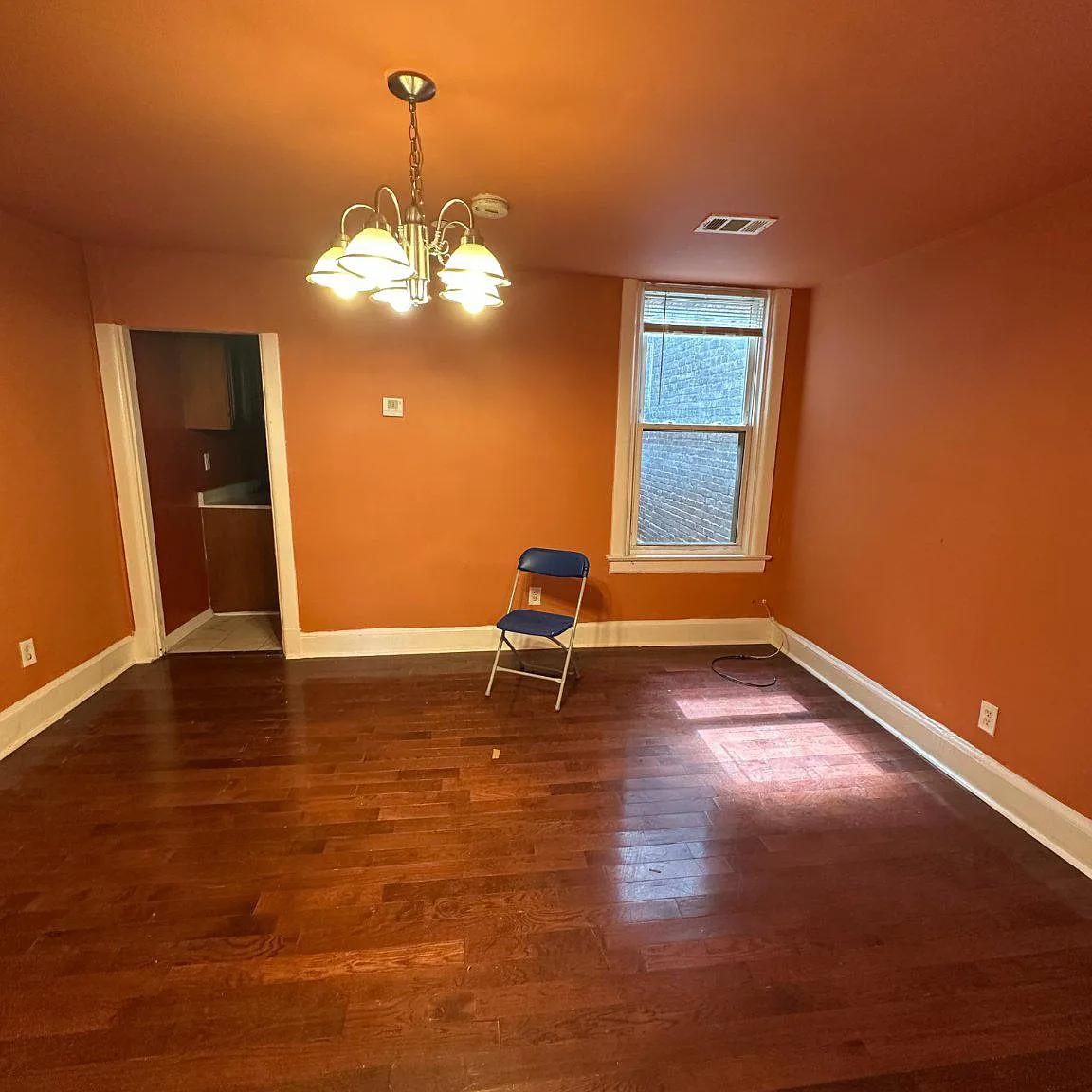 3 bed, 1.5 bath, 1500 sqft, $3,000 — Photo 3