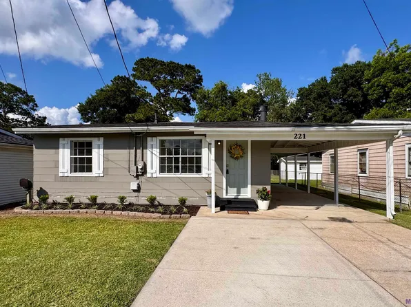 221 Neptune St, Morgan City, LA 70380