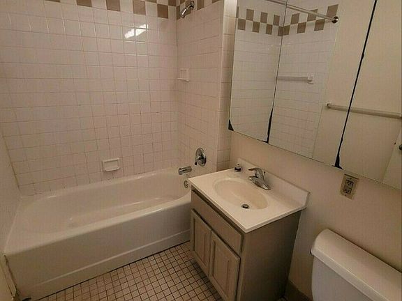 2nd image of 5812 Queens Blvd #5O