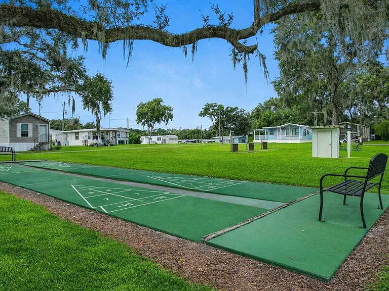 Dade City RV Resort — Photo 9