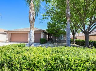 1135 Raffer Johnson Dr, Kingsburg, CA 93631