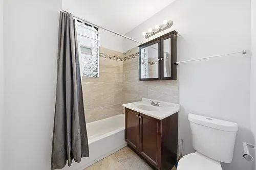 7242 S May St #2 Photo 1