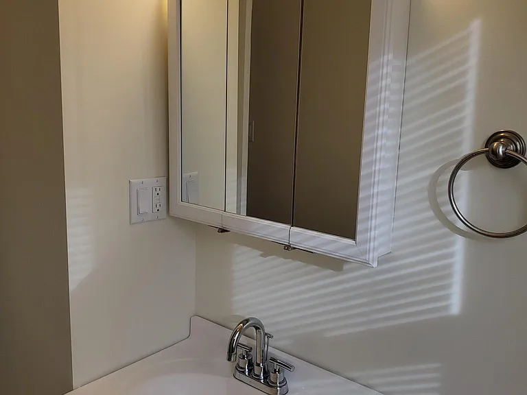 363 Elwood Ave #6 — Photo 9