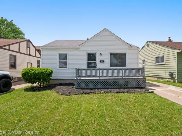 25515 Culver St, Saint Clair Shores, MI 48081