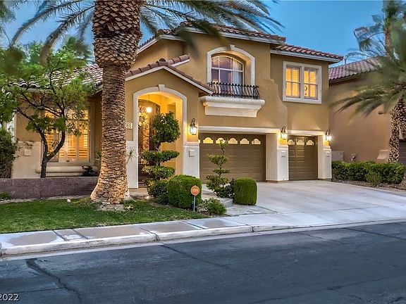 2nd image of 3066 Whispering Crest Dr