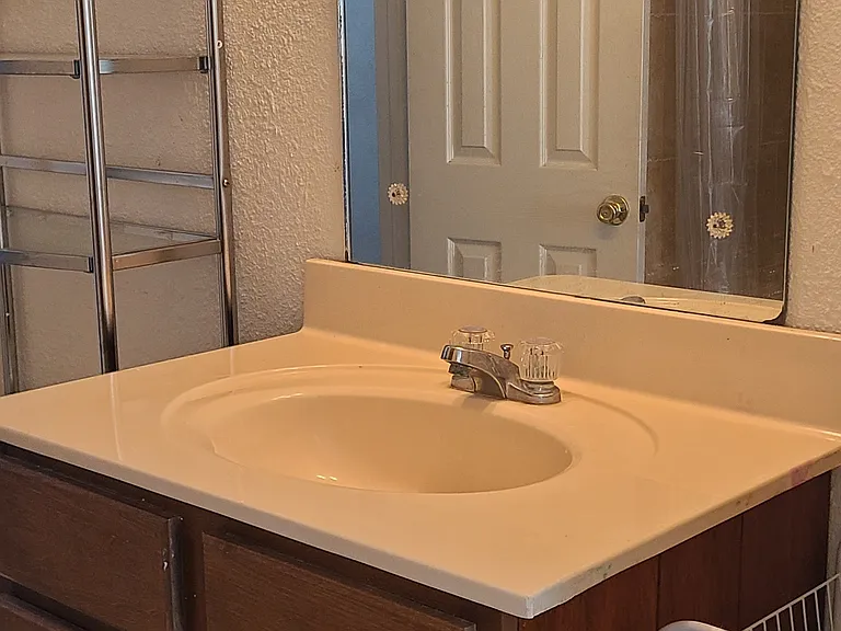 1102 Verde Dr — Photo 12