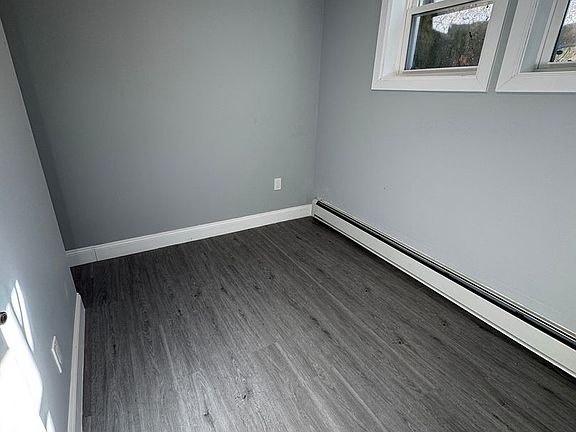 4th image of 288 Woodworth Ave Floor 1