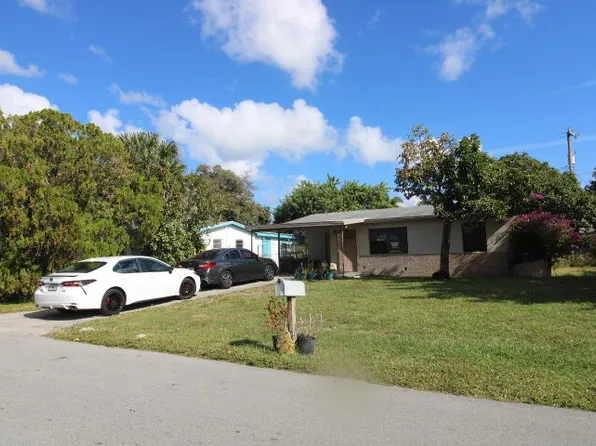 5702 Briarwood Street, Mangonia Park, FL 33407