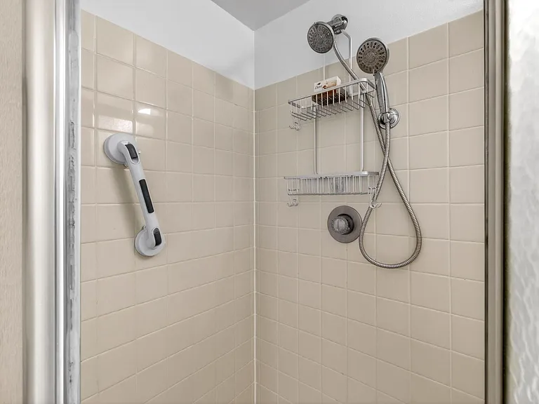 600 SW 2nd Ave #240 — Photo 22