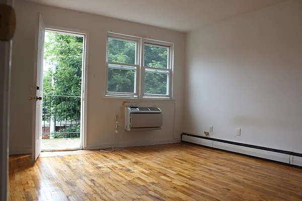 Rented by Compass | media 18