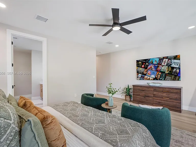 701 SW 17th St — Photo 52