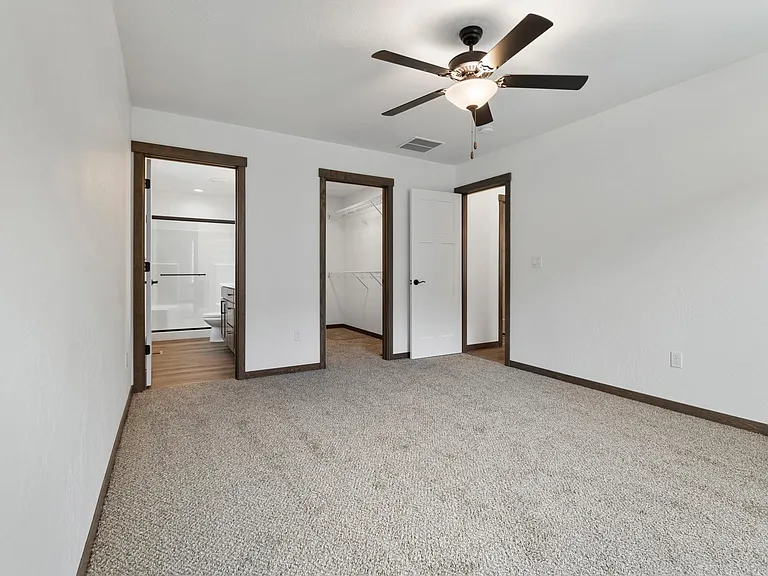 3284 N Carriage Ct — Photo 18