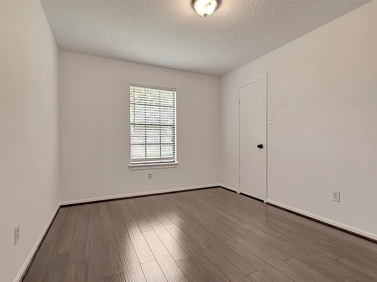 6 Green Slope Pl — Photo 27