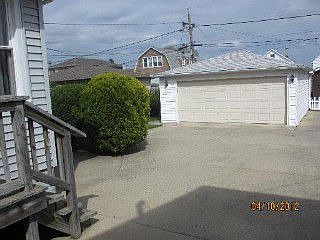 2nd image of 4243 N Newcastle Ave