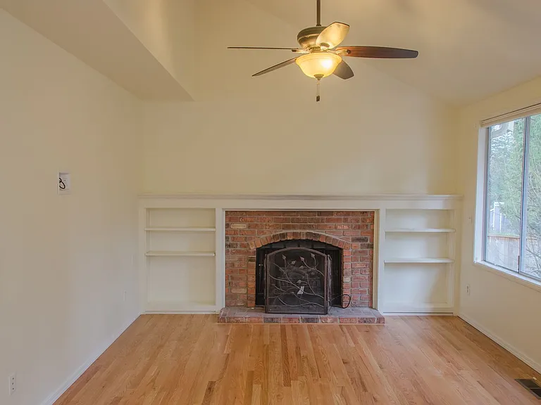 23954 SE 42nd Pl — Photo 18