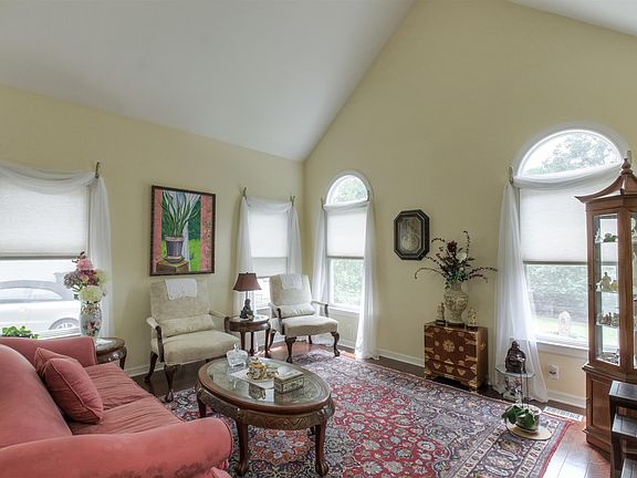 3rd image of 2424 Devon Valley Dr