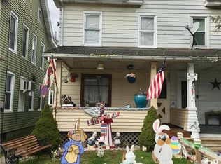 221 Main St, Walnutport, PA 18088