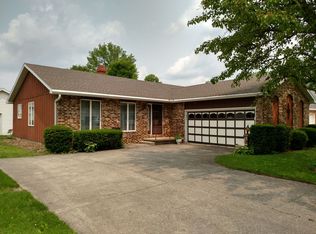 808 Lincoln Dr, Defiance, OH 43512