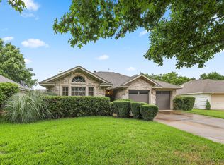 921 Wildwood Cir, Grapevine, TX 76051