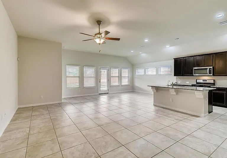 13827 Quiet Fox Ln — Photo 4