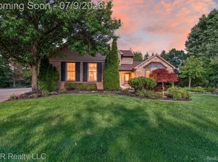 45411 Halston Ct, Novi, MI 48374