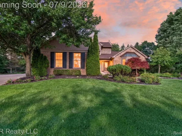 45411 Halston Ct, Novi, MI 48374