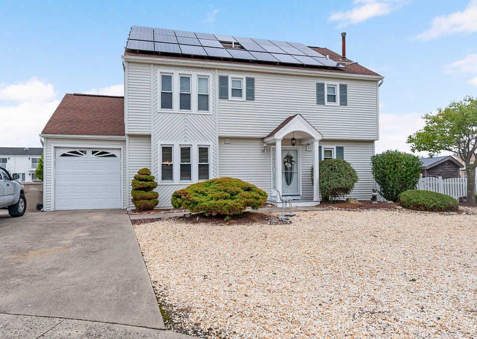 1st image of 94 Wind Jammer Ct