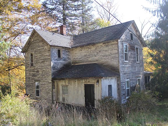 2nd image of 301 Tracy St