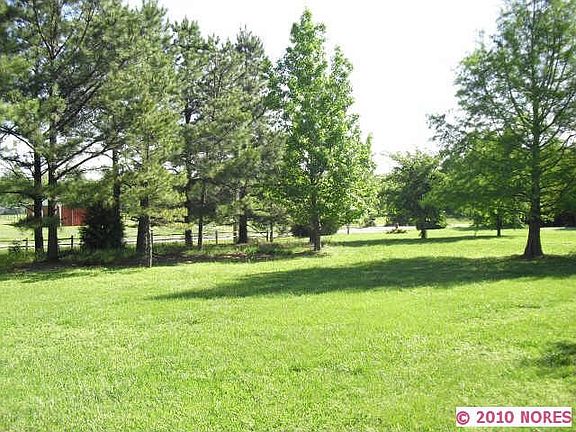 3rd image of 6224 W 81st St