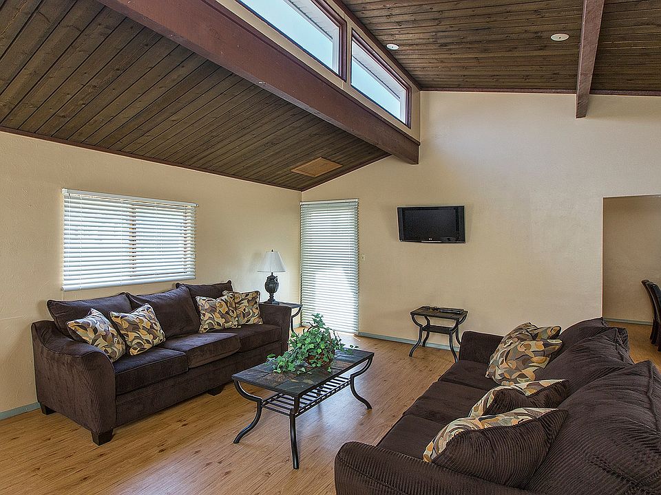 Fir Tree_CS_Spring2014_01