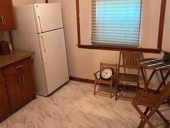 4th image of 632 Tollie Dr
