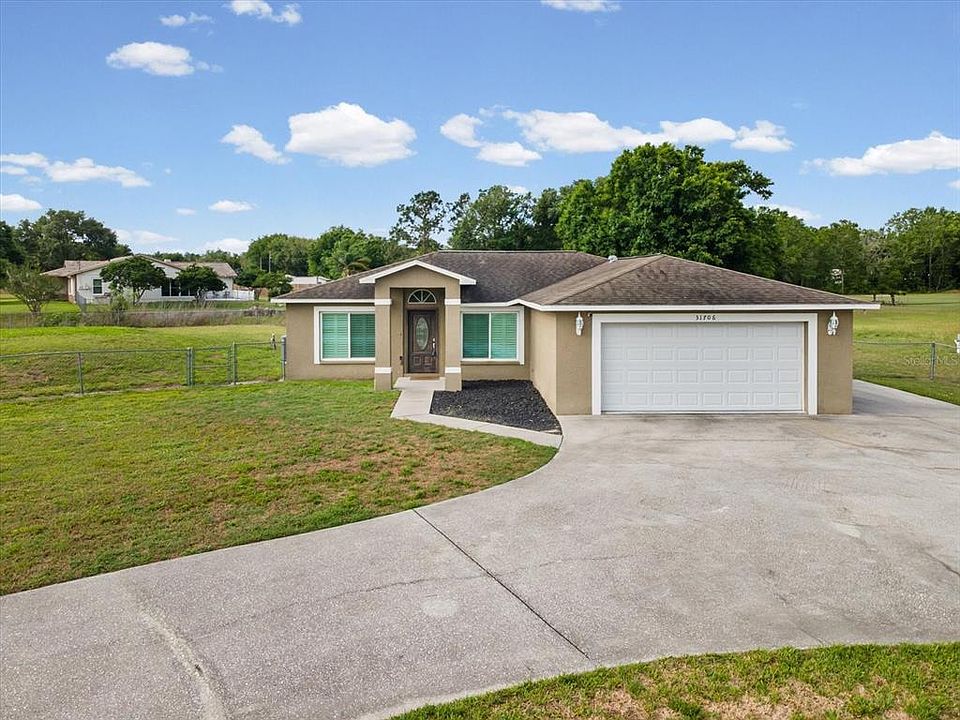 1st image of 31706 Hunt Club Ln