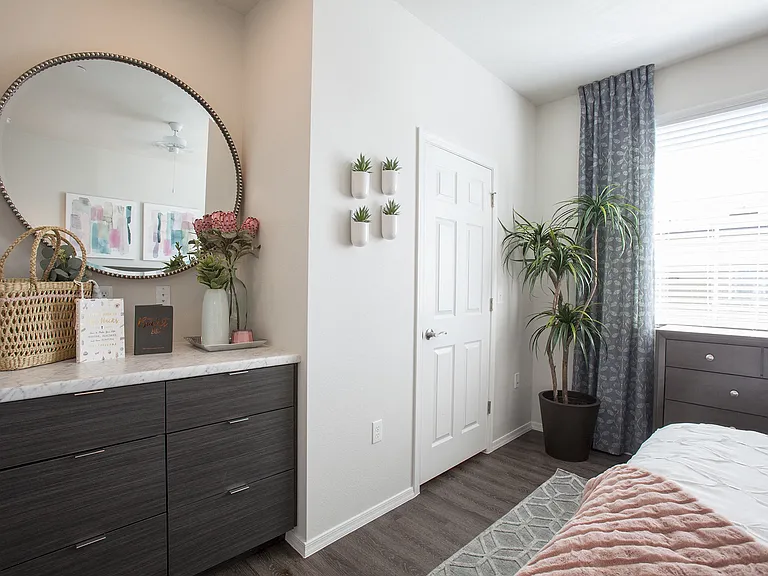 San Mateo Townhomes — Photo 10