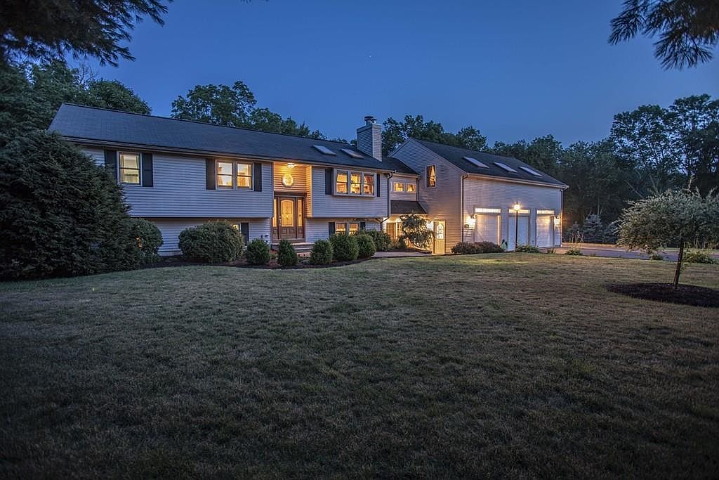 602 W Union St, East Bridgewater, MA 02333 | Zillow 602 W Union St, East Bridgewater, MA 02333 | Zillow
