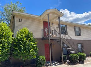 449 N Donahue Dr APT D27, Auburn, AL 36832