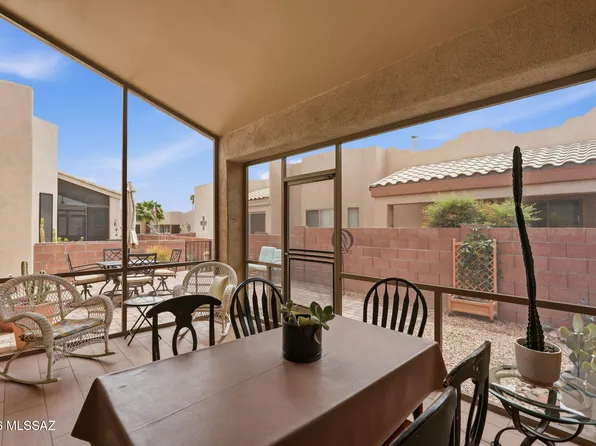 433 W Deerwood Ln, Green Valley, AZ 85614
